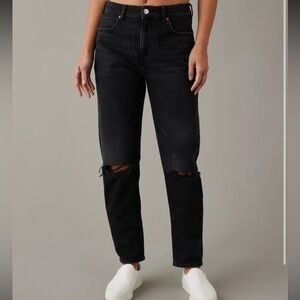 American Eagle Mom Straight Leg Jean Women’s Size 4 Black Distressed NEW
